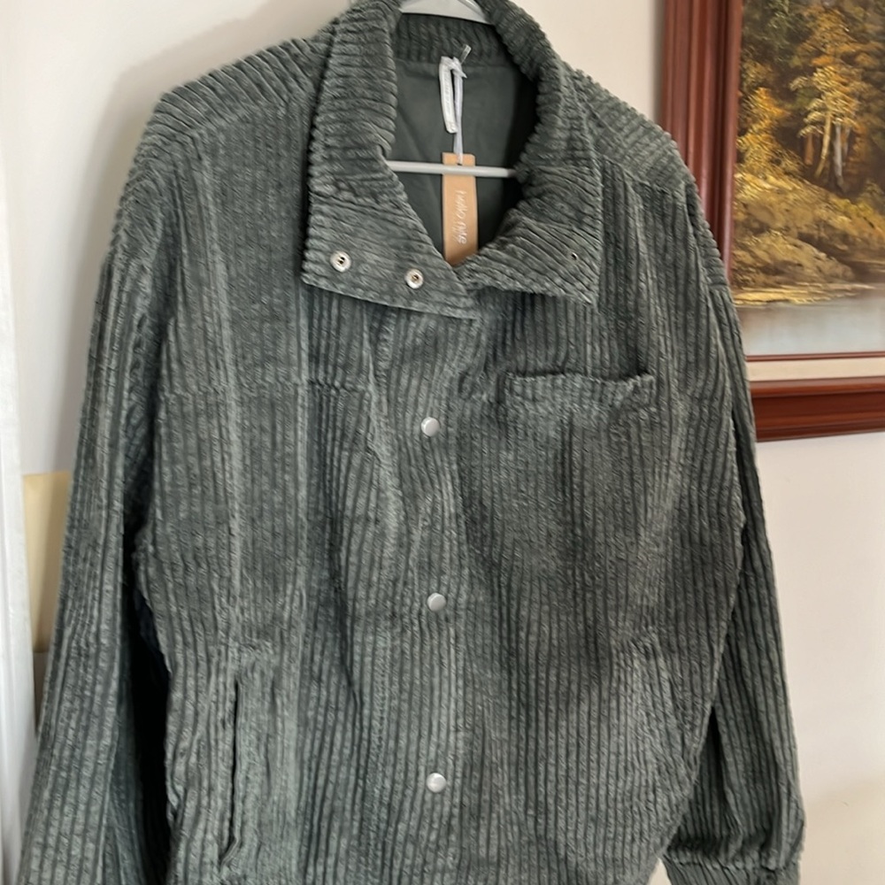 HELLO NITE CORDUROY SNAP FRONT JACKET. NWT. SIZE M.